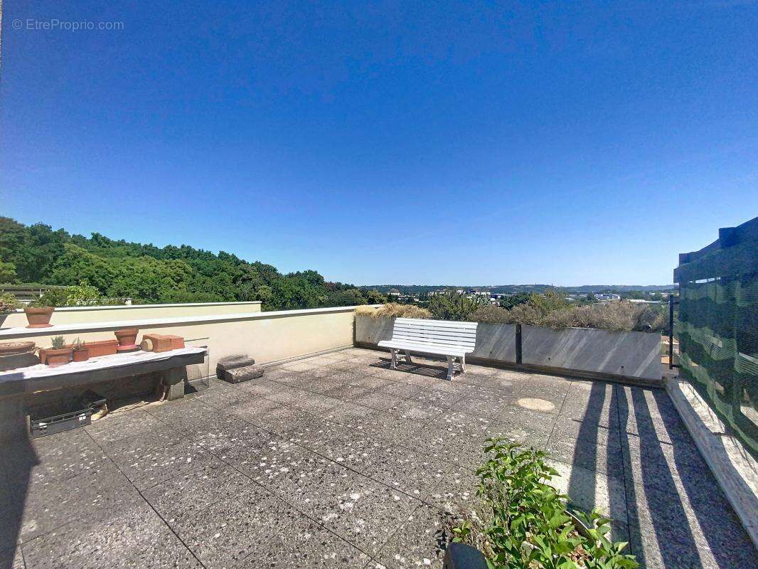 Appartement - 4 Chambres - Terrasse - Cave - Au calme - Proche toutes commodités - photo 5