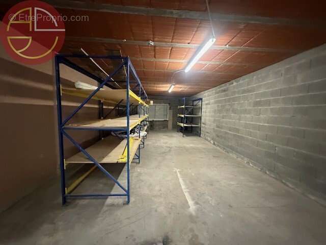 Commerce à LAUNAGUET