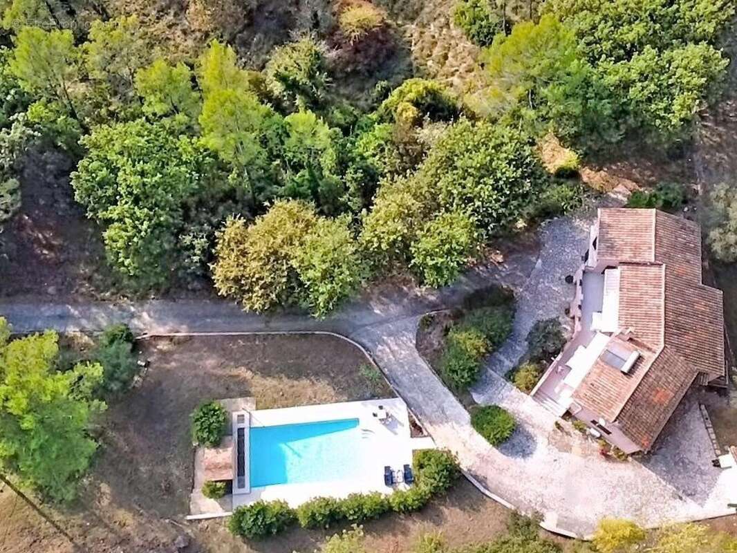 Photo 2 - Maison à BAGNOLS-EN-FORET