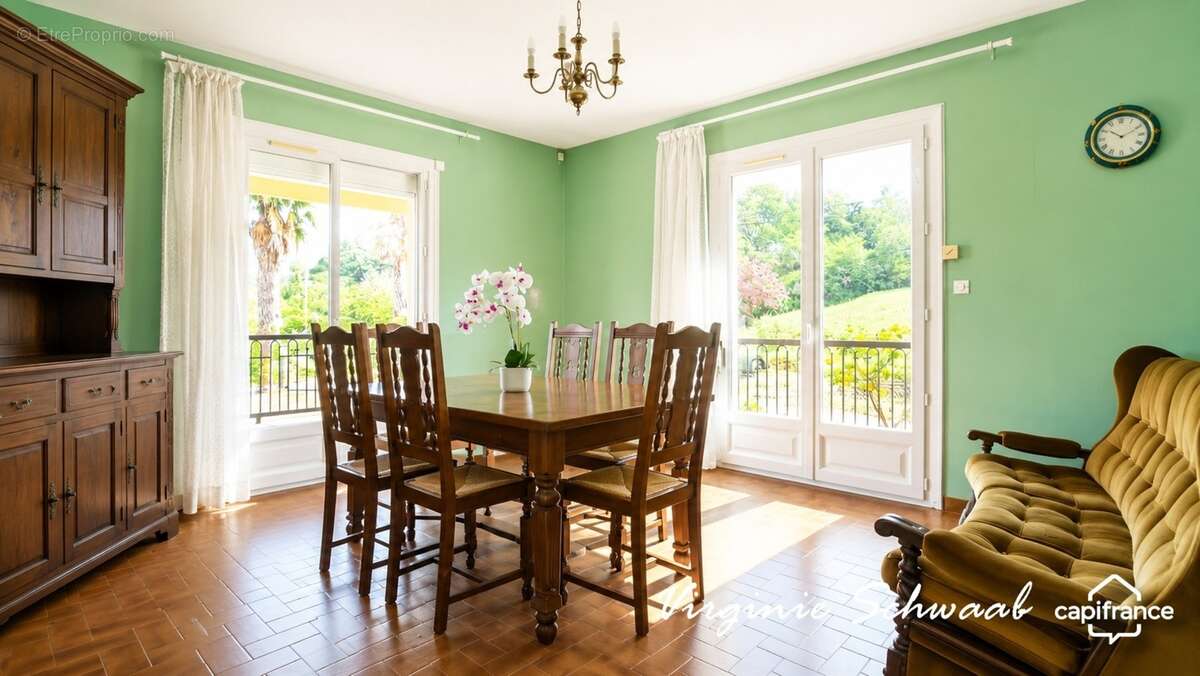PUYOO (64)Maison familiale - 137 m2 - 6 chambres - sous-sol - 2 600 m2 de terrain clos - photo 4