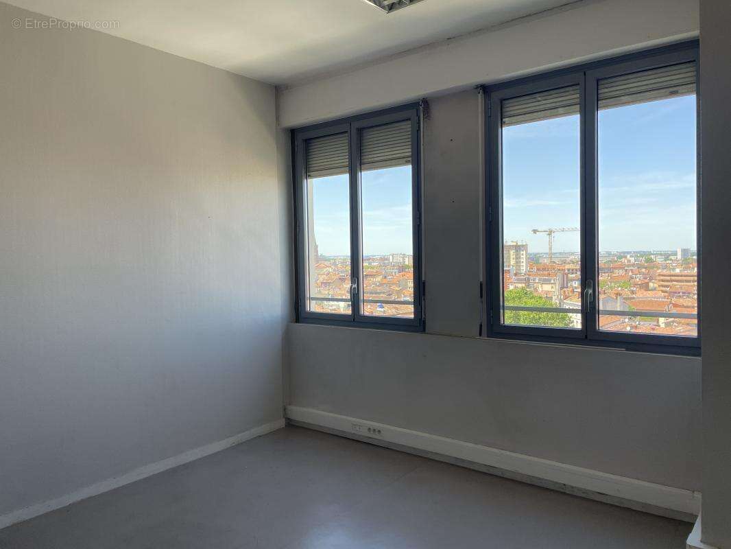 Commerce 67 m² à Toulouse  - photo 4