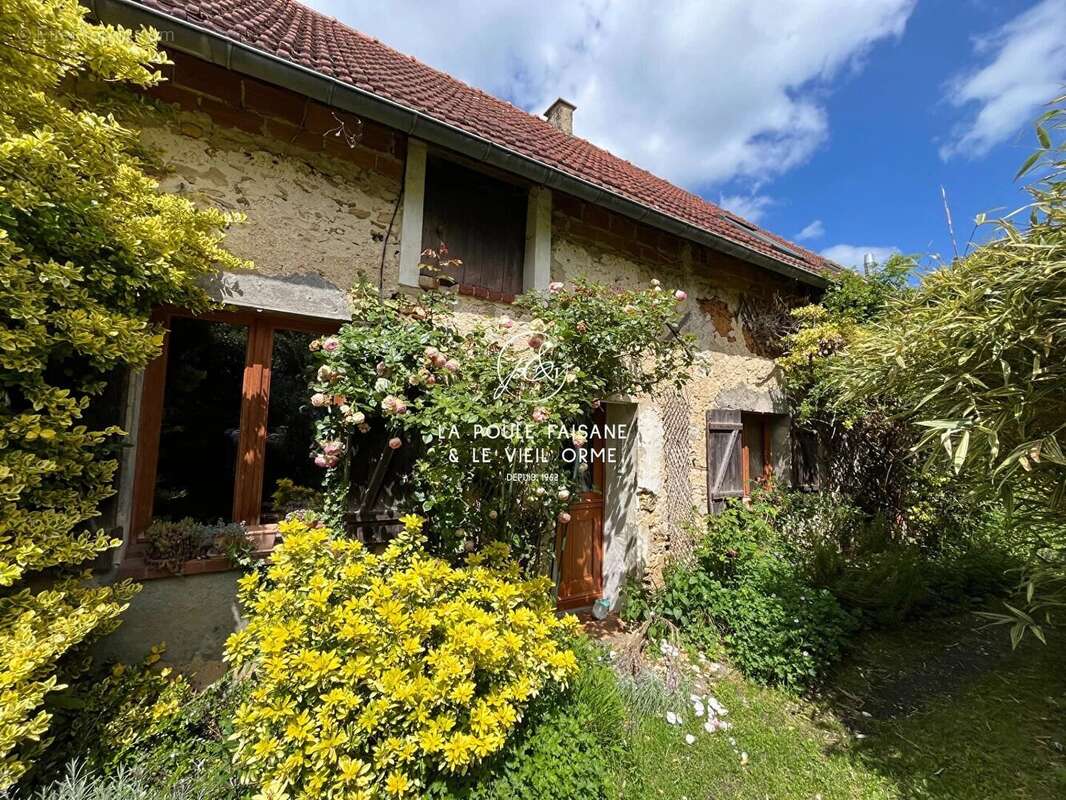 Maison à POIGNY-LA-FORET