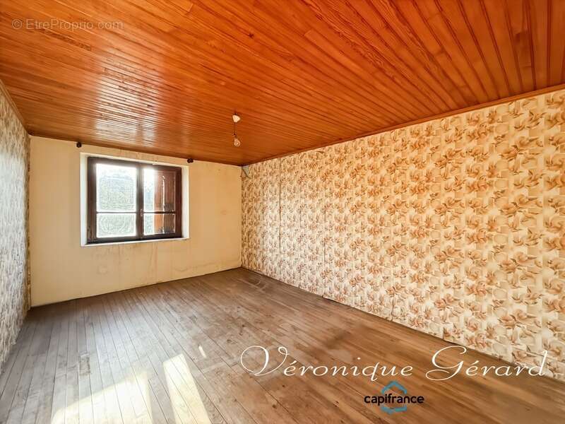 Maison en pierre de 150 M²  avec travaux à SAINT VIVIEN DE MONSEGUR - photo 16