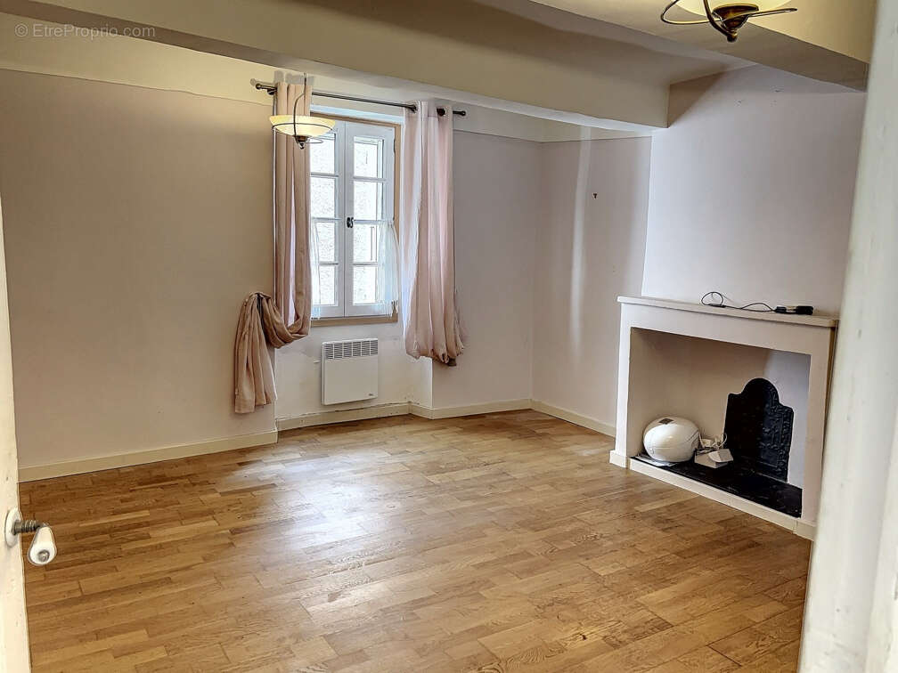 Maison à LA GARDE-FREINET