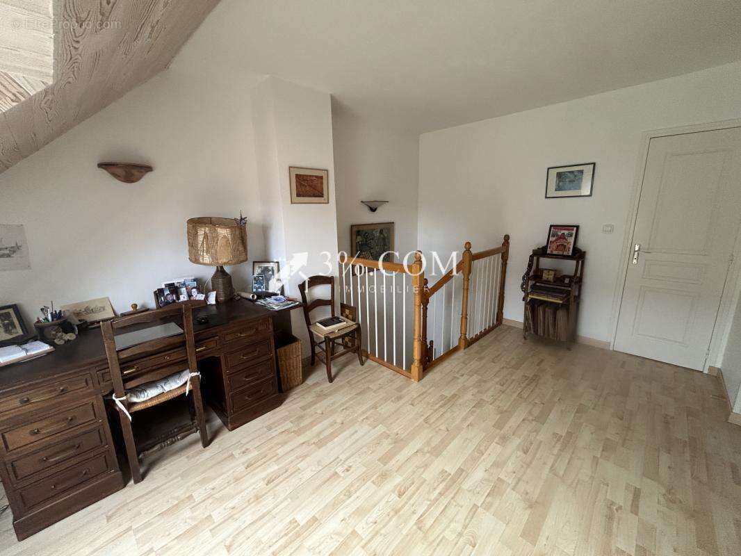 Maison à LA TURBALLE