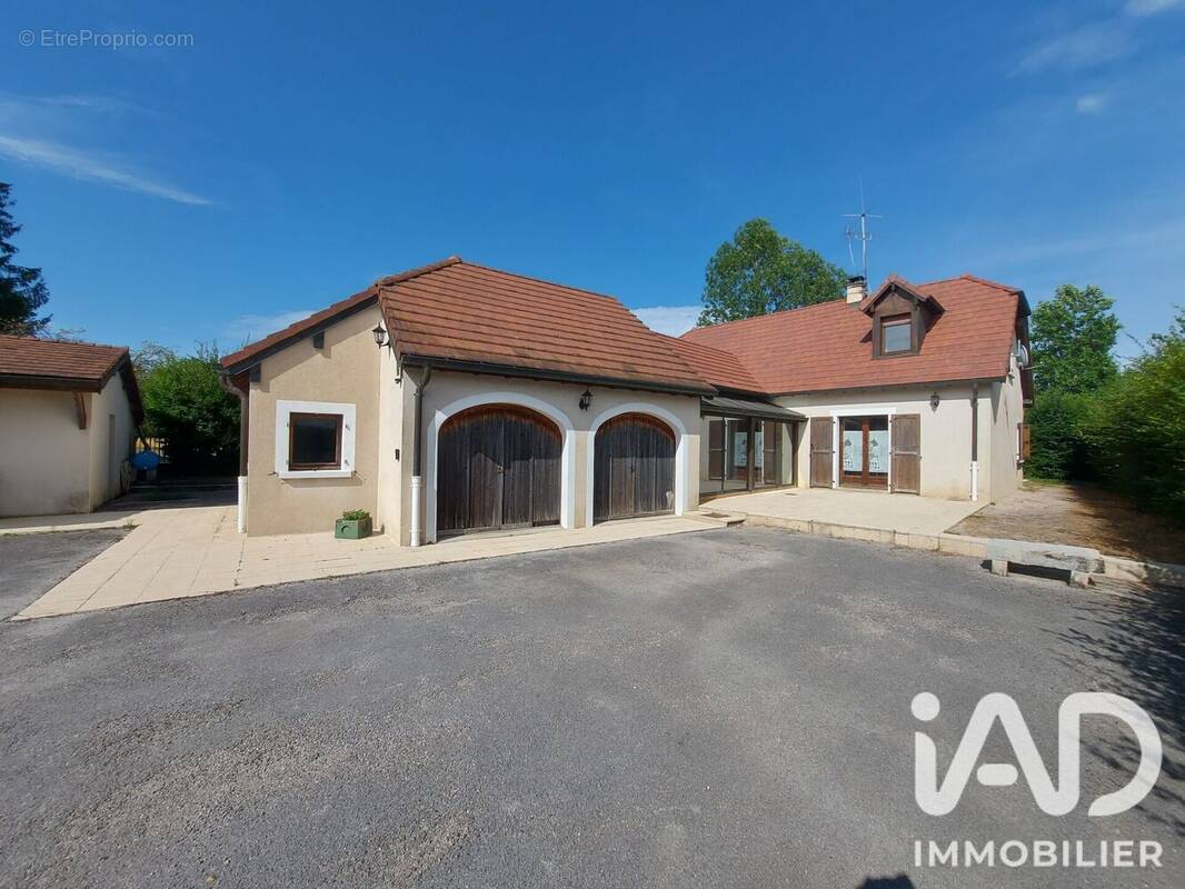 Photo 1 - Maison à DOMPIERRE-SUR-MONT