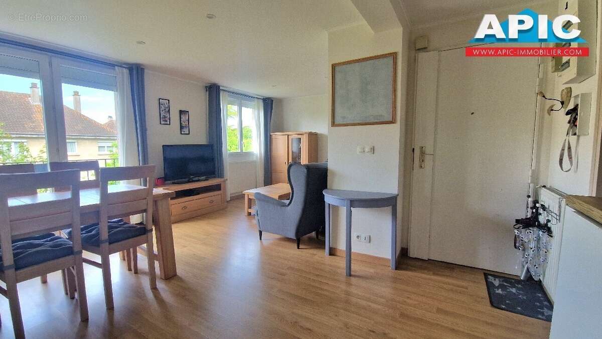 Appartement à GROSLAY
