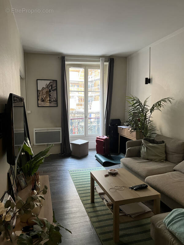 Appartement à PARIS-7E