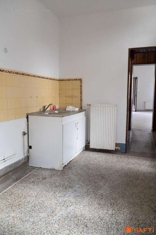 Maison 97 m² à Saint-Quentin  - photo 4