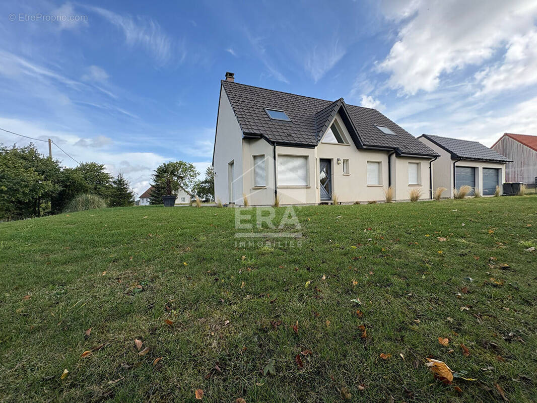 Maison à LA CAPELLE-LES-BOULOGNE