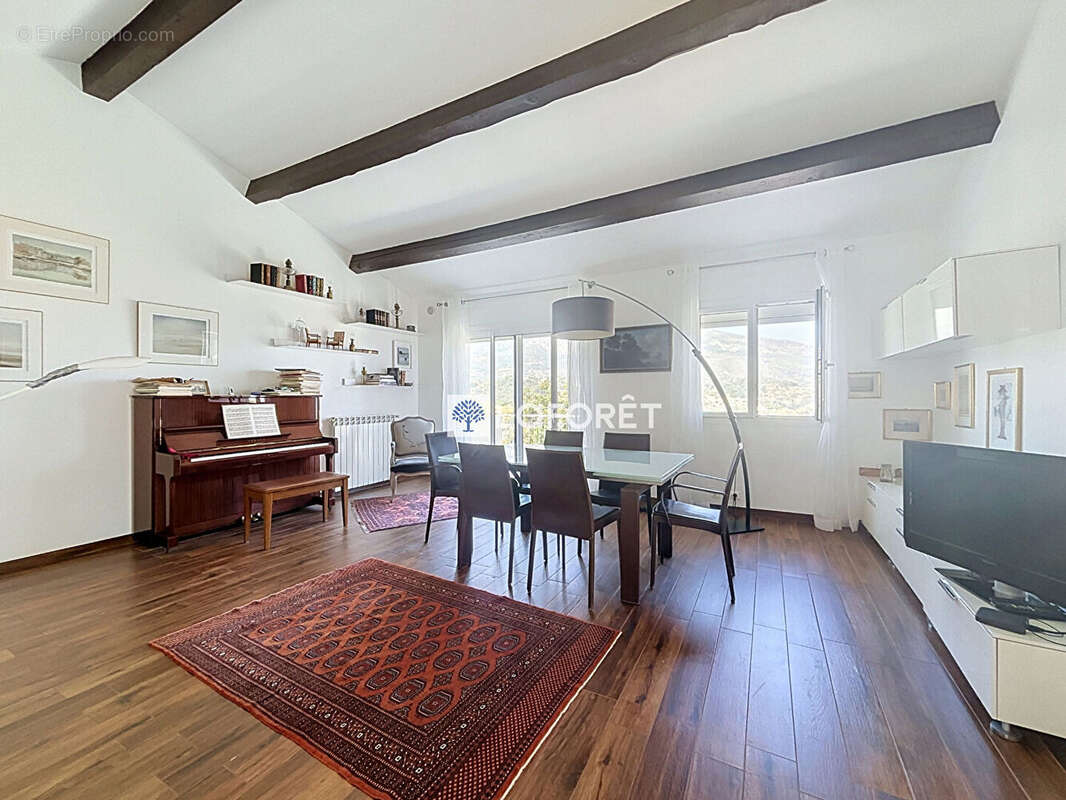 Maison de standing de 128m² avec vue mer exceptionnelle et piscine - photo 7