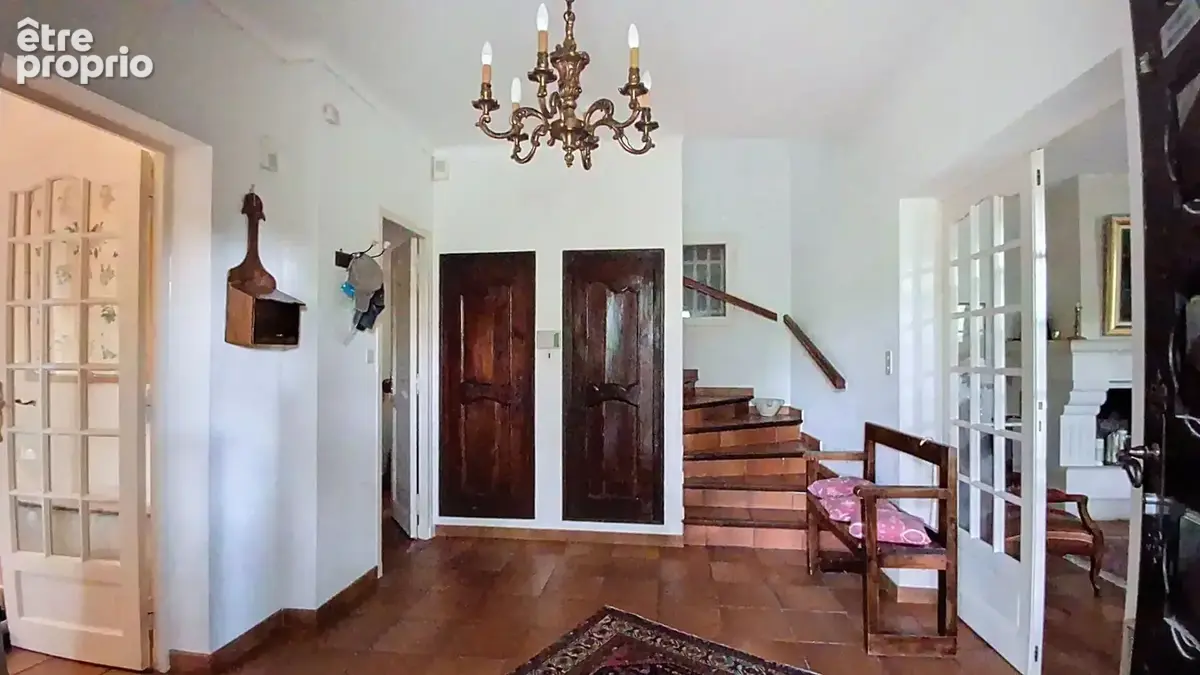 Villa Villeneuve Les Avignon - SECTEUR BELLEVUE - photo 8