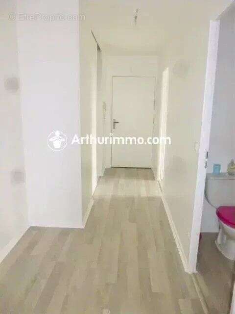 Appartement à SAINT-PIERRE-DU-PERRAY