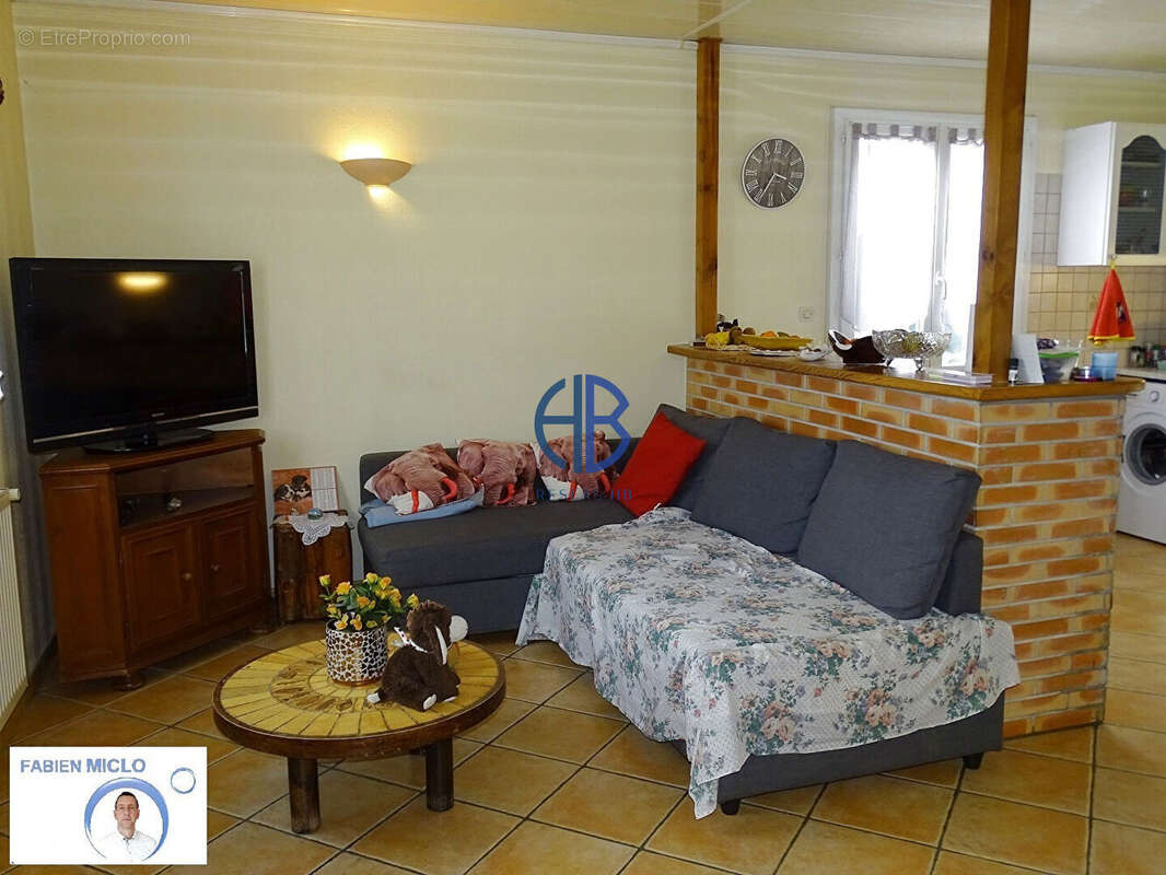 Maison à SAINT-BLAISE-DU-BUIS