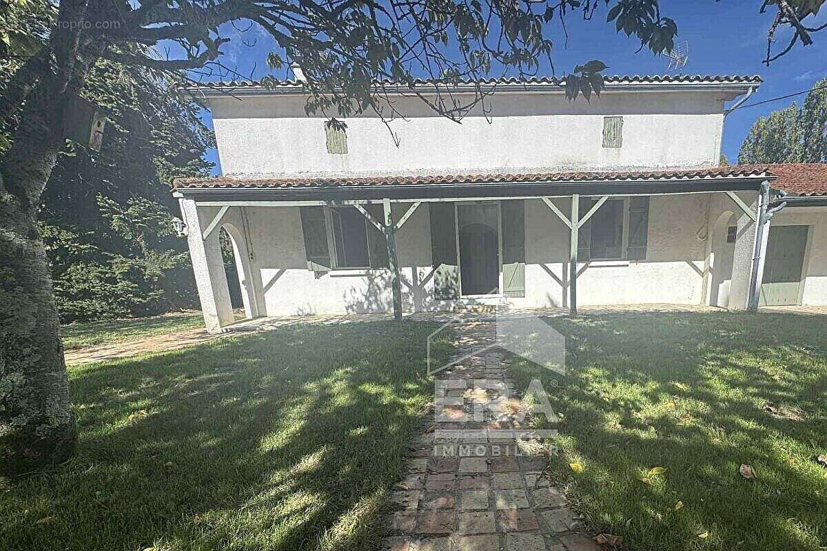 Maison à MONTPON-MENESTEROL