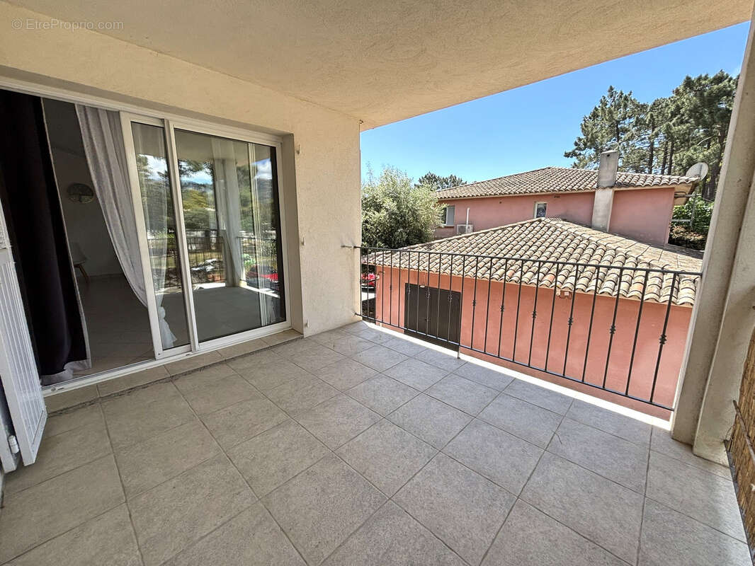 Appartement à LECCI