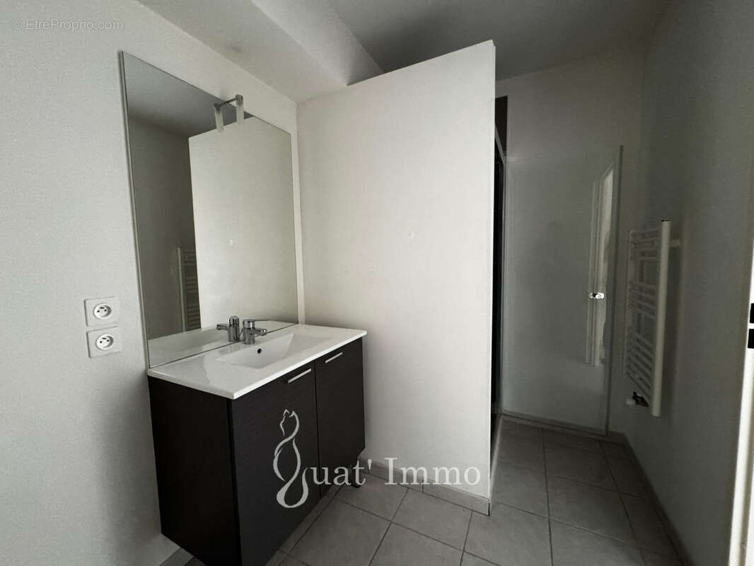 Appartement T3 lumineux avec terrasse et vue dégagée   Manosque - photo 5
