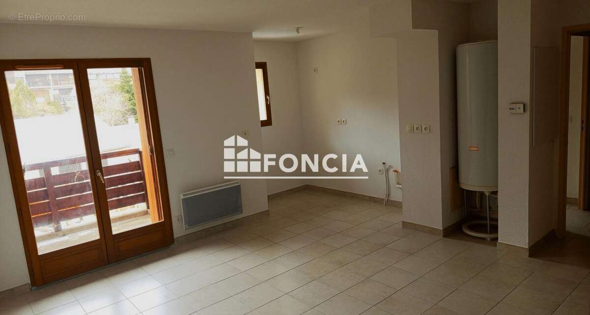 Appartement à LAYE