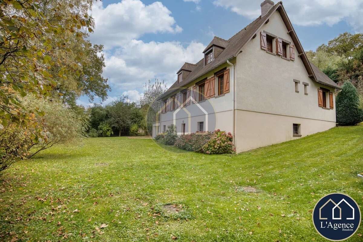 Maison à SAINT-PREST