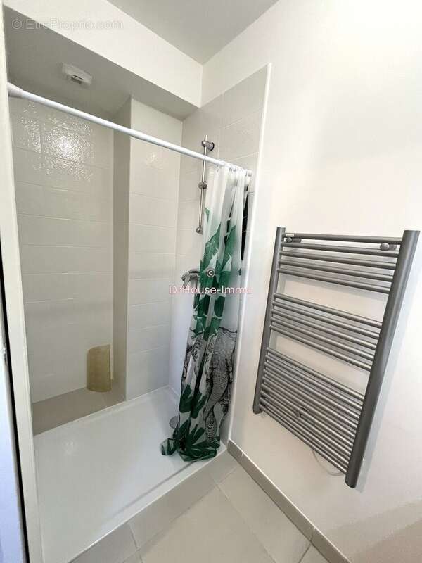 Appartement à SAINT-CYR-SUR-MER