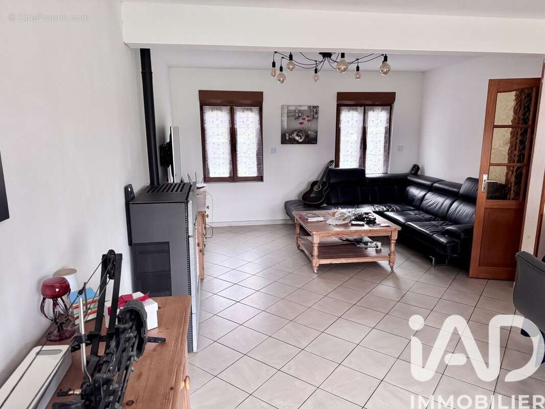 Maison 183 m² à Renty  - photo 3
