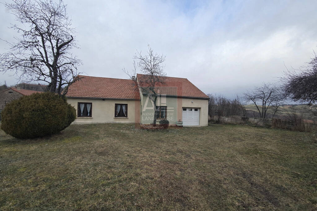 Maison à CHAMBON-LE-CHATEAU