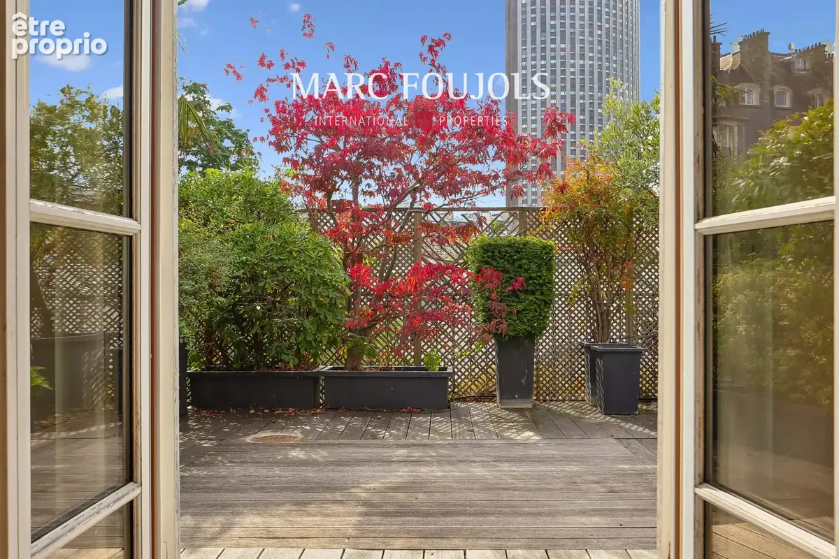 Paris XVII. Villa des Ternes. Appartement avec terrasse. - photo 18