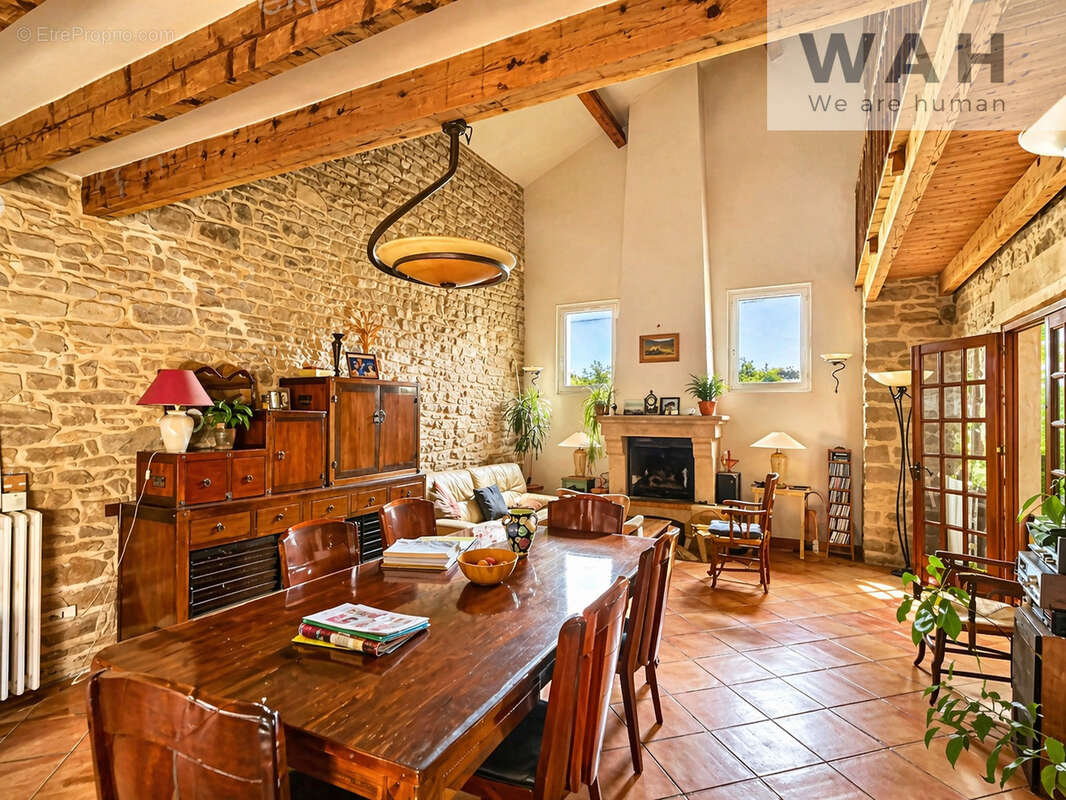 Mas de caractère  (maison + 3 gites) avec piscine et panneaux solaires - photo 7