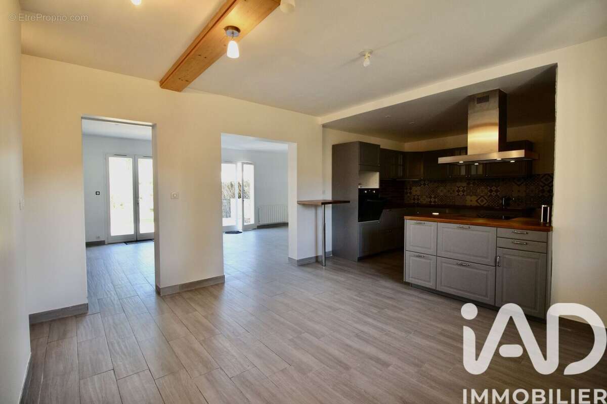 Photo 4 - Maison à VILLIERS-SUR-MORIN