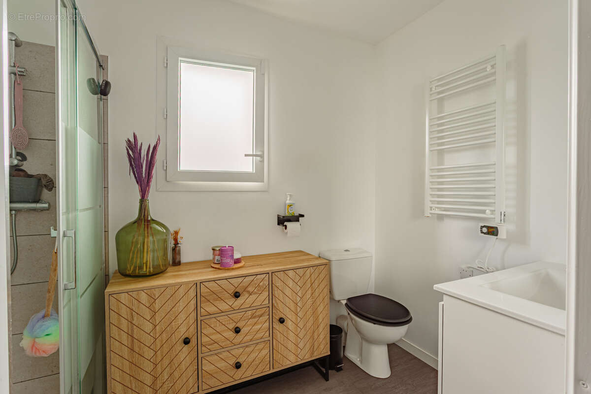 Maison contemporaine   Plain-pied   3 chambres - photo 8