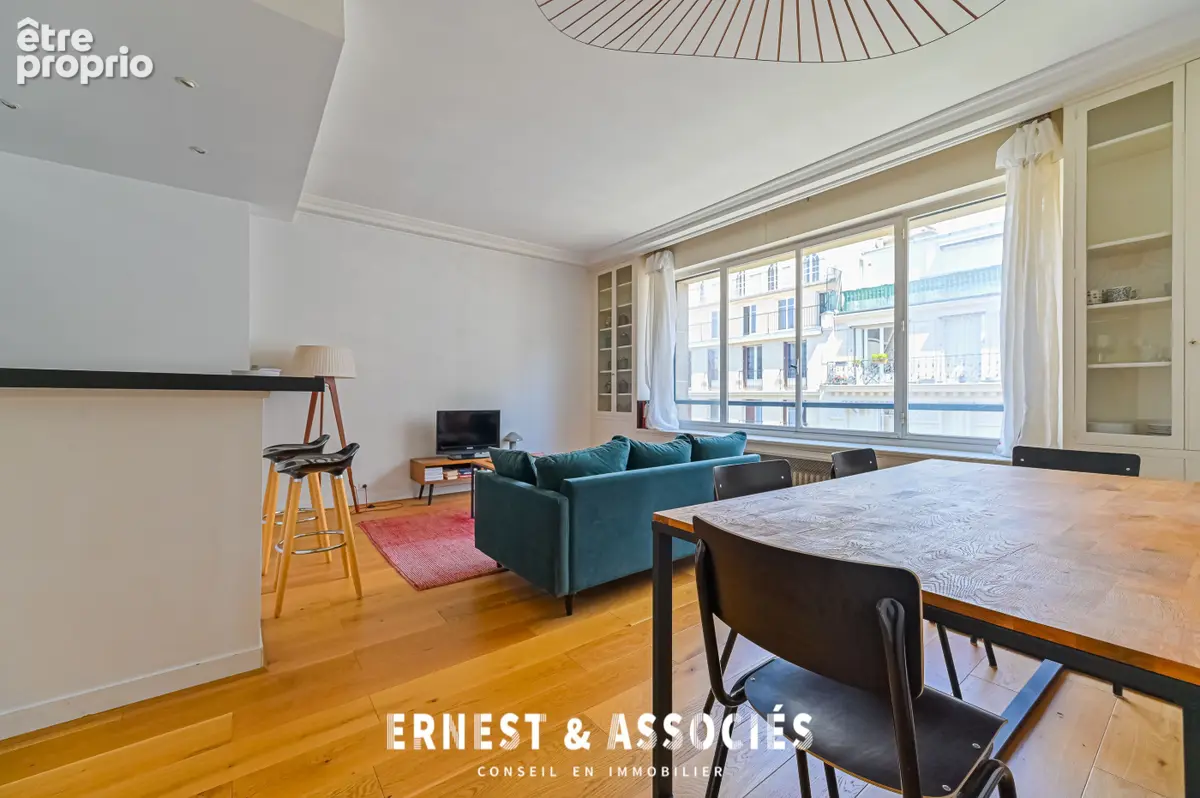 Appartement 52 m² à Paris-16e  - photo 2