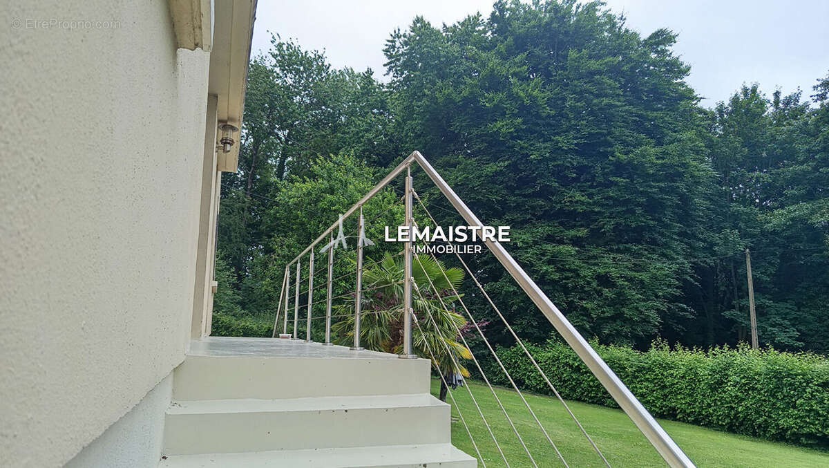 Maison à NOTRE-DAME-DE-GRAVENCHON