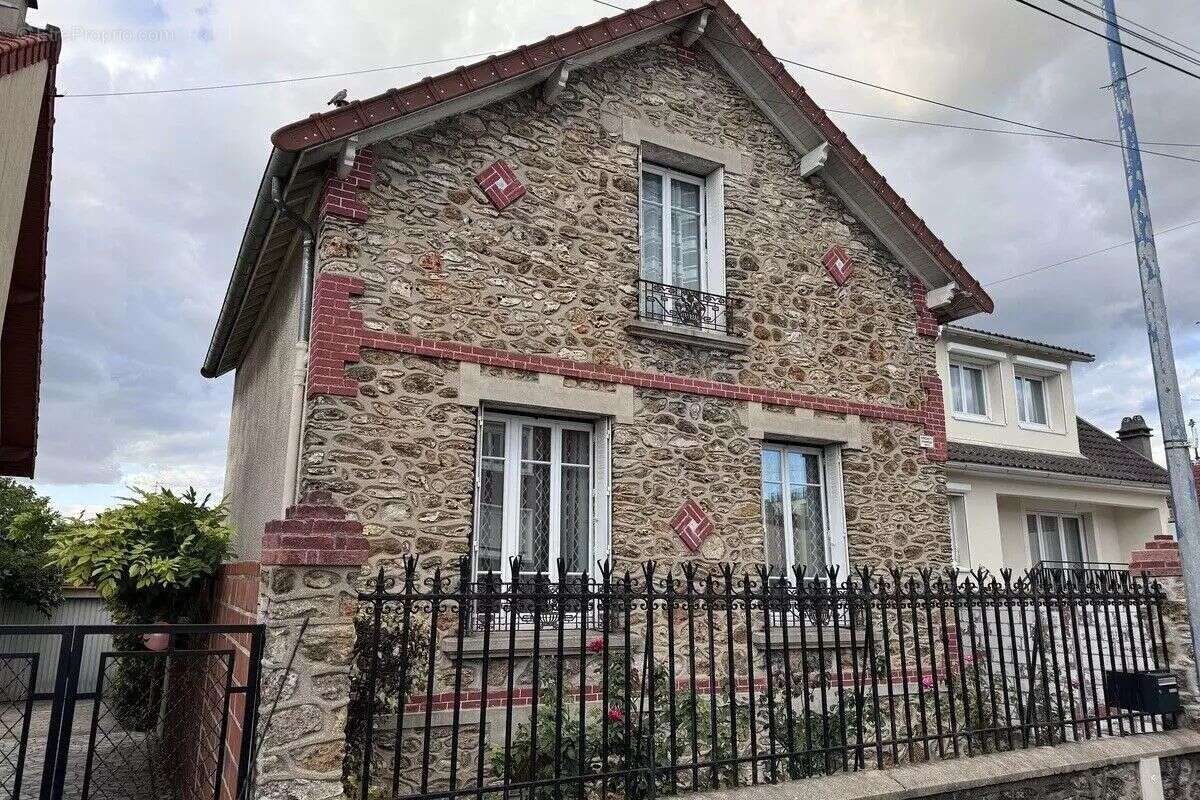 Maison à CHOISY-LE-ROI