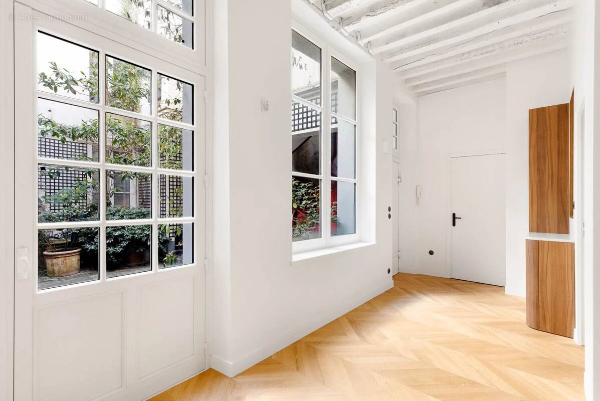 Appartement à PARIS-4E