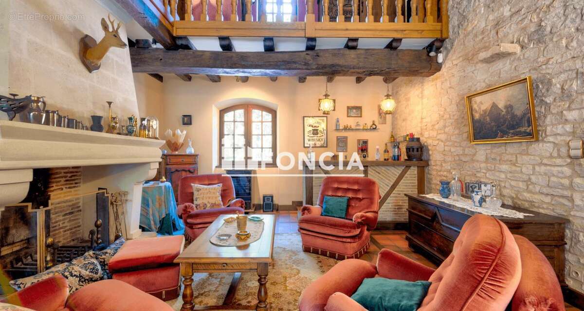 Maison à COULOUNIEIX-CHAMIERS