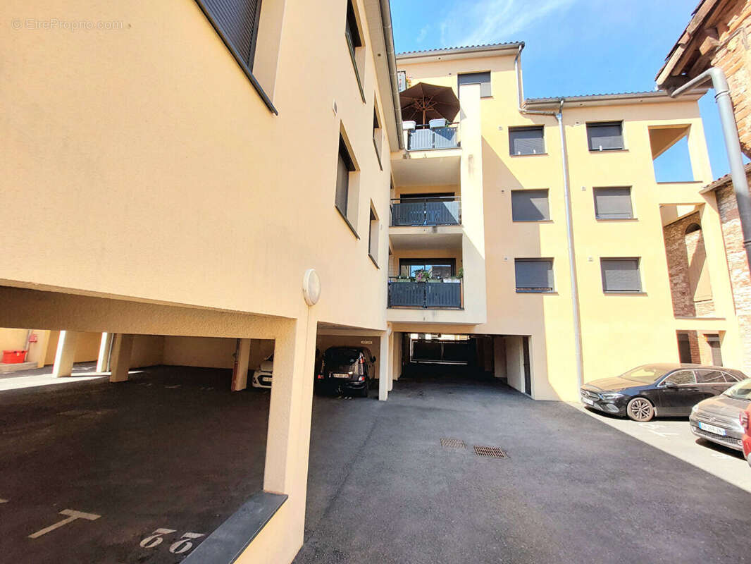 ALBI VILLE appartement T2 de 48 m2 avec balcon + parking privatif - photo 3