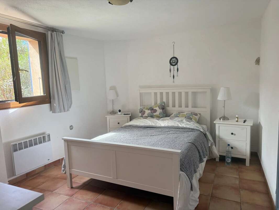 Maison à SAINTE-ANASTASIE-SUR-ISSOLE