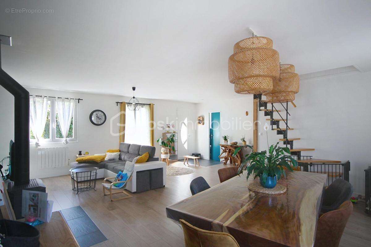 Maison à MALESHERBES