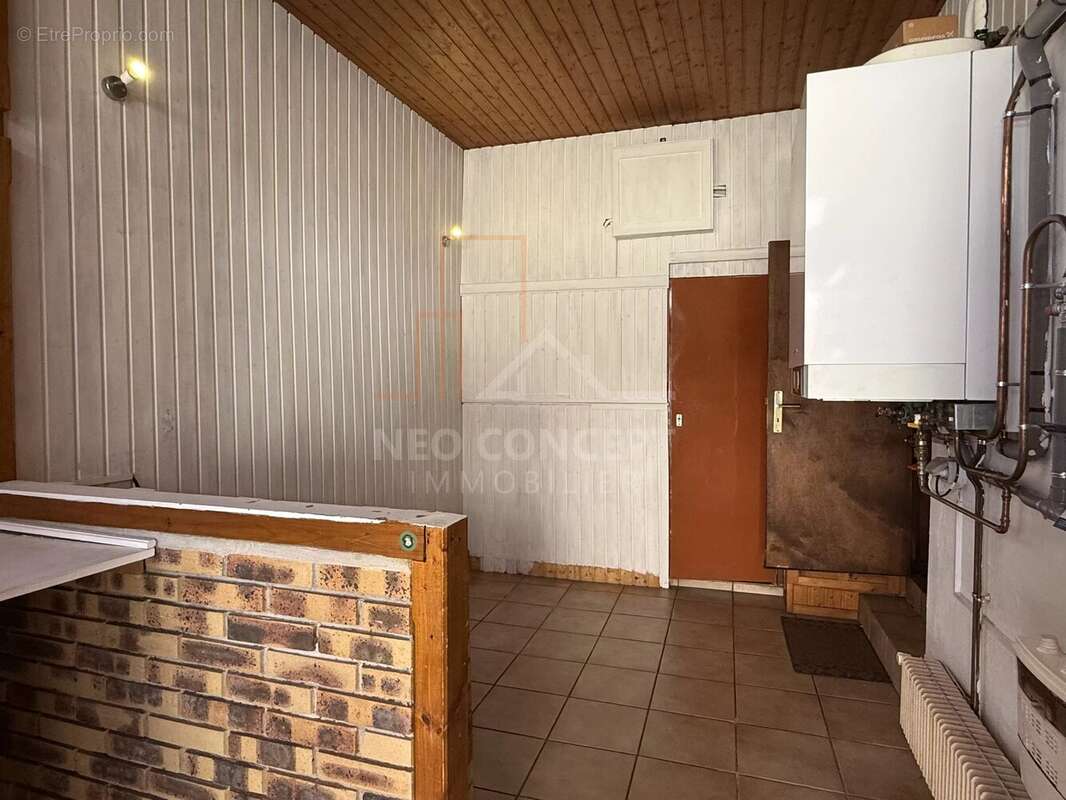 REICHSHOFFEN Maison centre-ville de 6 pièces avec 3 garages - photo 16