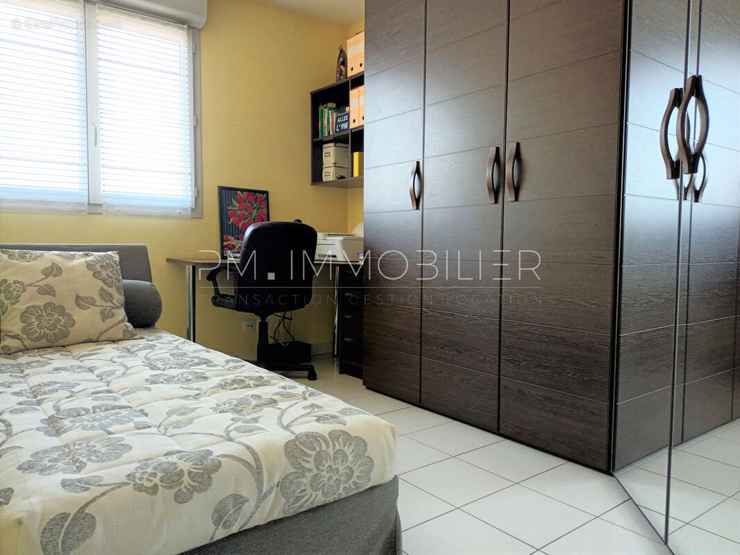Appartement à MARSEILLE-3E