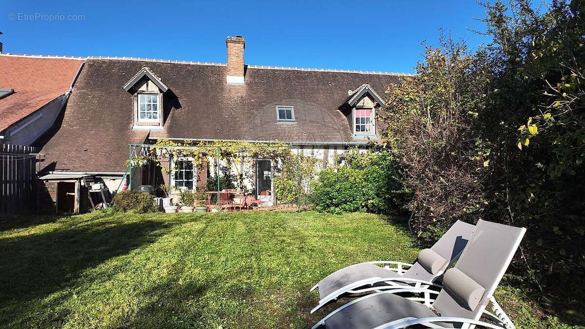 Maison à JOUY-LE-POTIER