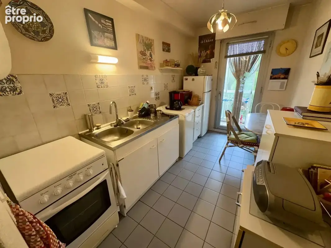 Vaste appartement F2 de 57 m2, résidence sécurisée, parc privé - photo 6