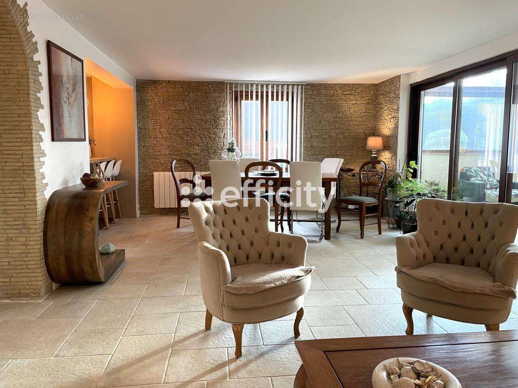 Maison à AUVERS-SUR-OISE