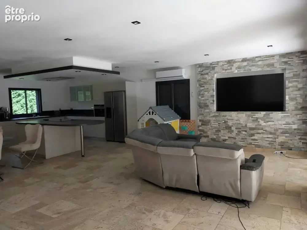 Venez découvrir cette agréable maison récente de plan pied sur un terrain de 2035 m2 en campagne - photo 2