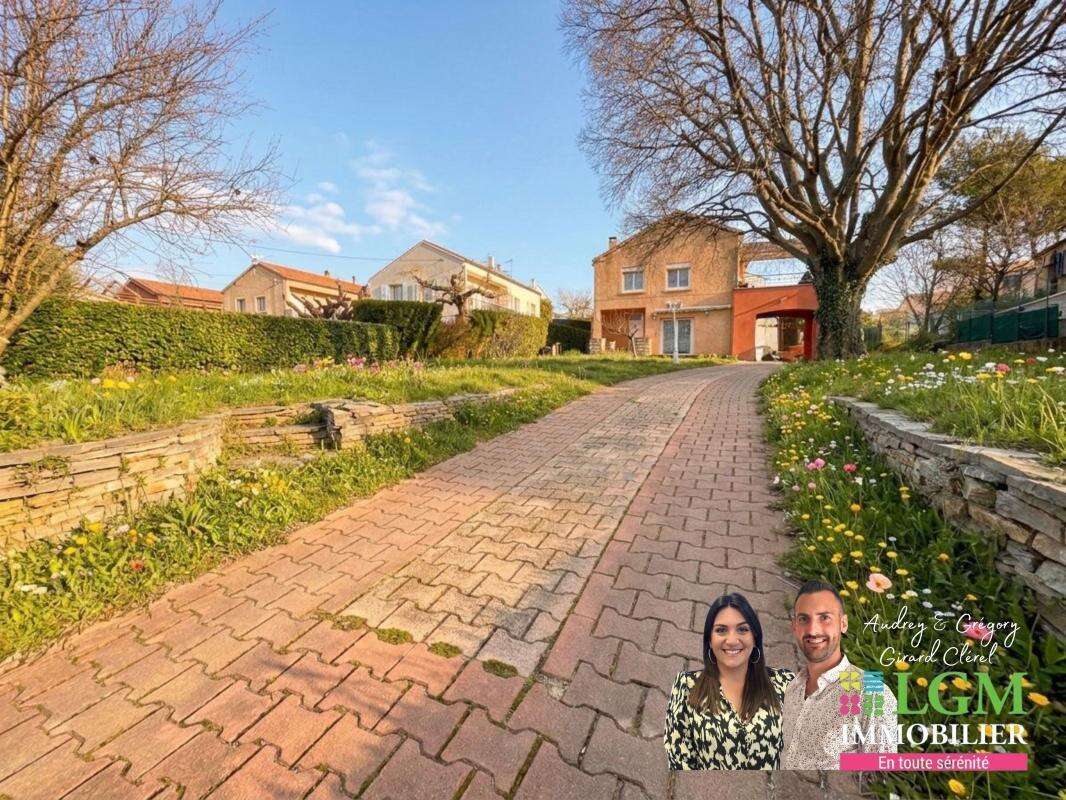 Maison familiale 2 grands appartements, grande terrasse et terrain divisible de 927 m² - photo 2