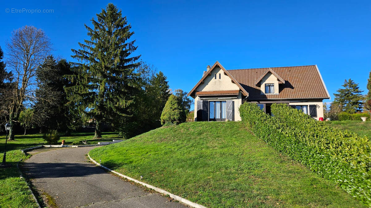 Maison à BOURGOIN-JALLIEU