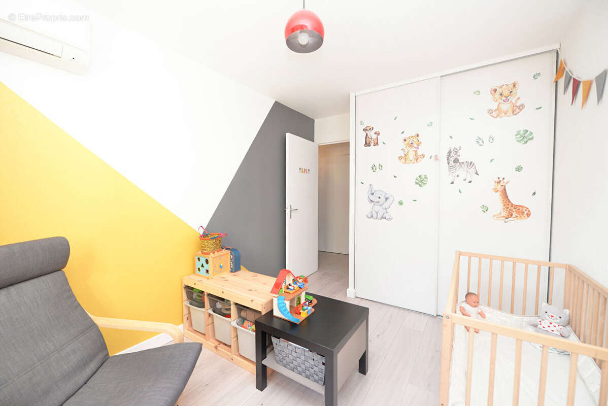 Appartement 4 pièces de 85 m² - Borderouge - photo 7