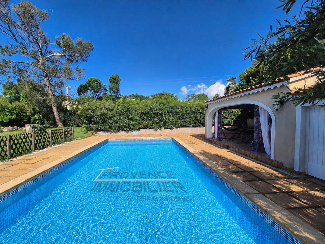 Maison à MONTELIMAR