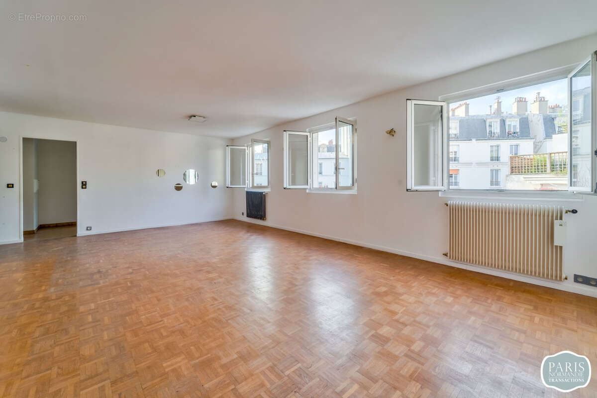 Appartement à PARIS-12E