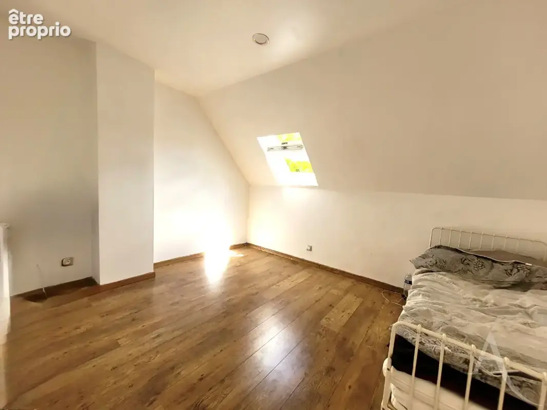 Maison Mantes La Ville de 3 chambres 104 m² et 513m² de terrain - photo 9